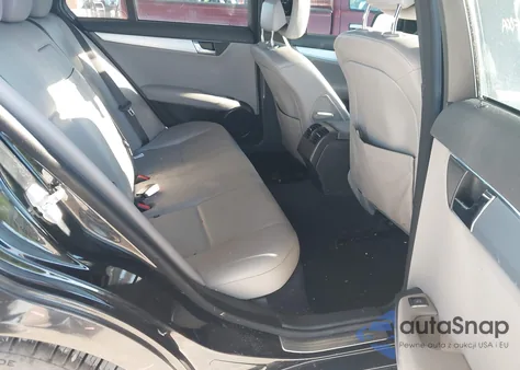 2008 Mercedes-Benz C 300 Luxury 4Matic/Sport 4Matic from USA, damaged, VIN WDDGF81X78F060749